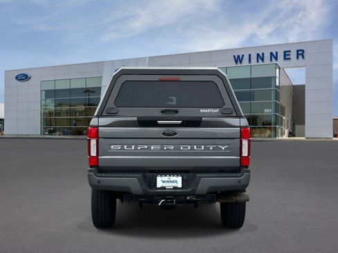 Used 2022 Ford F250 Lariat w/ Black Appearance Package AWD/4WD image 3