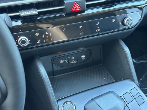 New 2026 Kia Sportage LX FWD image 20