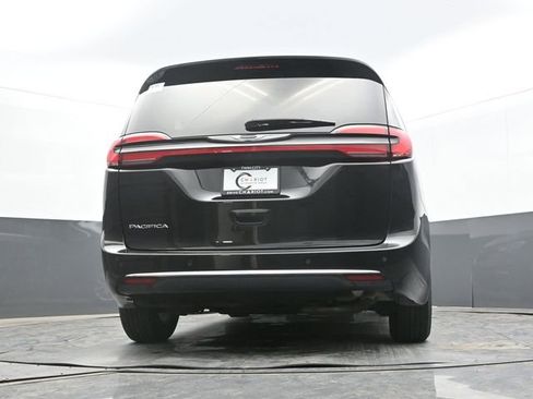Used 2024 Chrysler Pacifica Touring-L FWD image 55