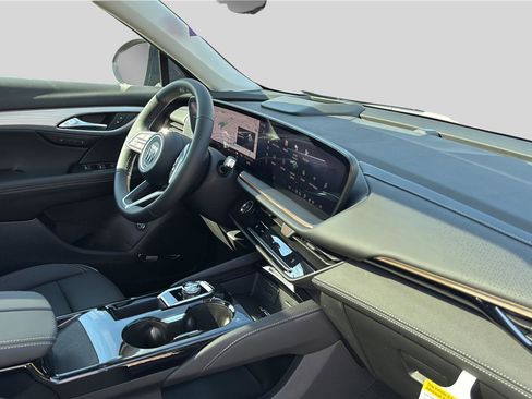 New 2026 Buick Envision Avenir image 24