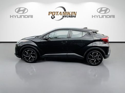 Used 2021 Toyota C-HR XLE image 8