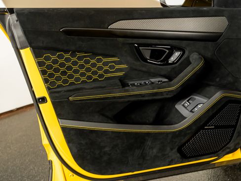 Used 2023 Lamborghini Urus Performante image 50