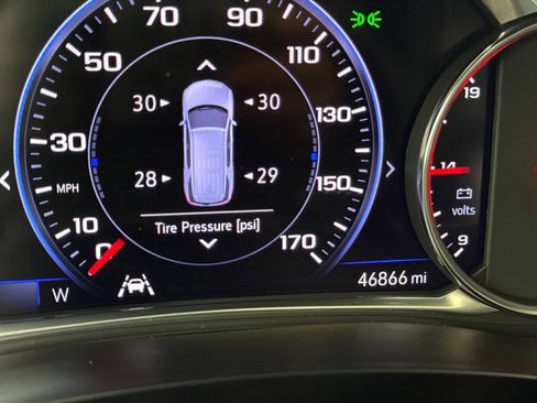 Used 2023 Chevrolet Traverse High Country AWD/4WD image 15