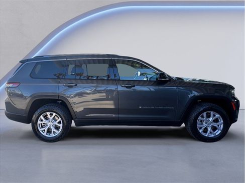Used 2022 Jeep Grand Cherokee L Limited AWD/4WD image 7