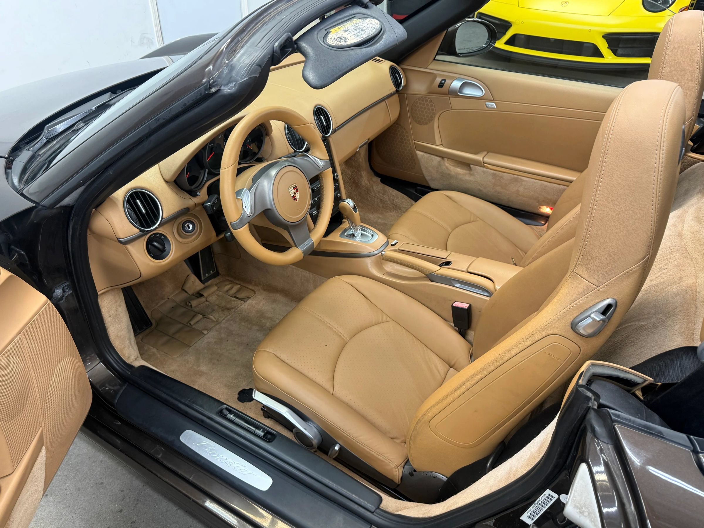 Used 2010 Porsche Boxster RWD image 11