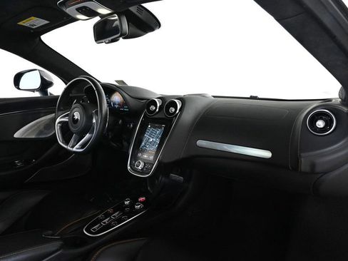 Used 2023 McLaren GT image 15