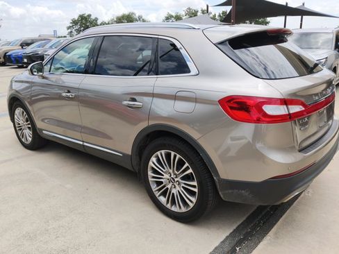 Used 2018 Lincoln MKX Reserve w/ Lincoln MKX Climate Package FWD image 2