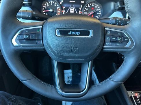 Certified 2024 Jeep Compass Limited image 3