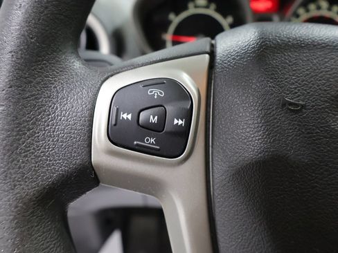 Used 2012 Ford Fiesta SE FWD image 29