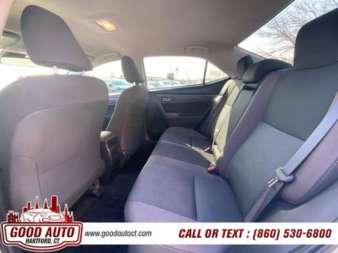 Used 2018 Toyota Corolla LE image 10