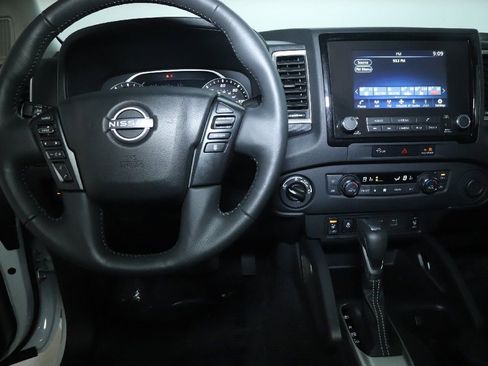 Certified 2024 Nissan Frontier SV w/ Hardbody Edition AWD/4WD image 27