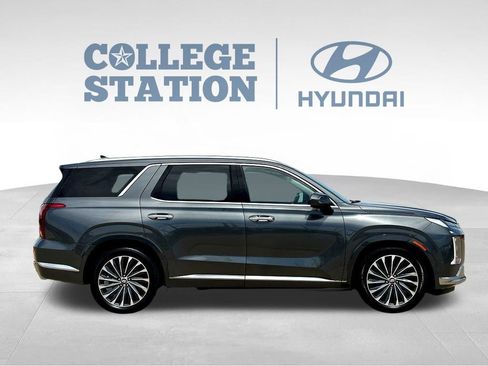 Used 2024 Hyundai Palisade Calligraphy FWD image 11