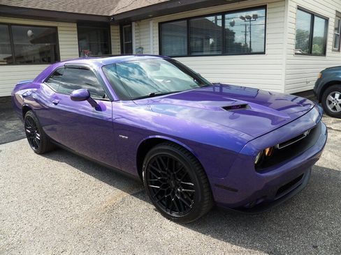 Used 2016 Dodge Challenger R/T Plus RWD image 1