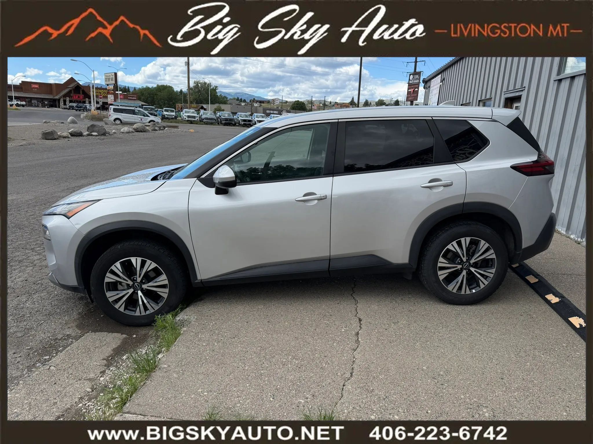 Used 2022 Nissan Rogue SV AWD/4WD image 4