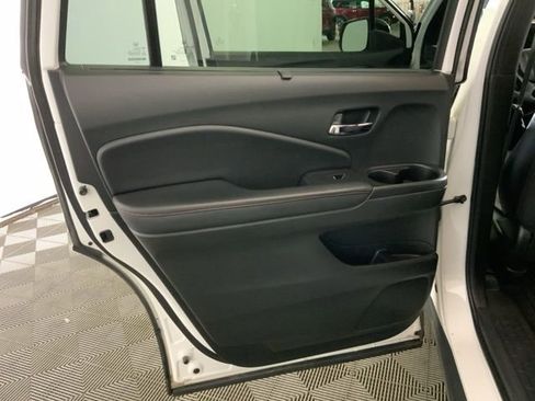 Used 2021 Honda Pilot Black Edition image 38