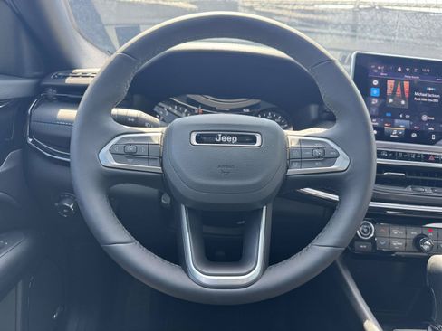 Used 2025 Jeep Compass Limited w/ Sun & Sound Group AWD/4WD image 12