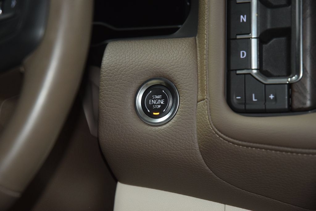 Used 2024 GMC Yukon Denali AWD/4WD image 36