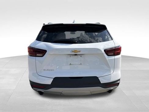 Used 2023 Chevrolet Blazer LT w/ Convenience Package FWD image 3