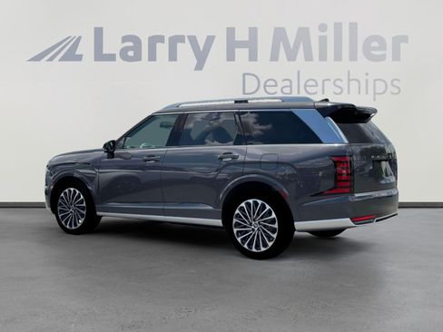 New 2026 Hyundai Palisade Calligraphy FWD image 2