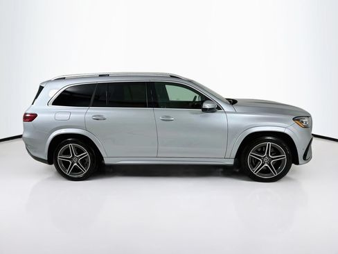 Used 2024 Mercedes-Benz GLS 450 4MATIC image 9