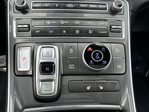 Used 2021 Hyundai Santa Fe SEL w/ Convenience + Premium Package AWD/4WD image 32