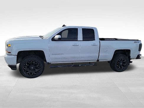 Used 2017 Chevrolet Silverado 1500 LT w/ All Star Edition image 8