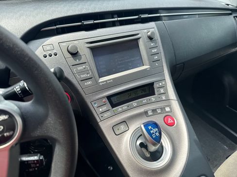 Used 2015 Toyota Prius Three w/ Solar Roof Package FWD image 22