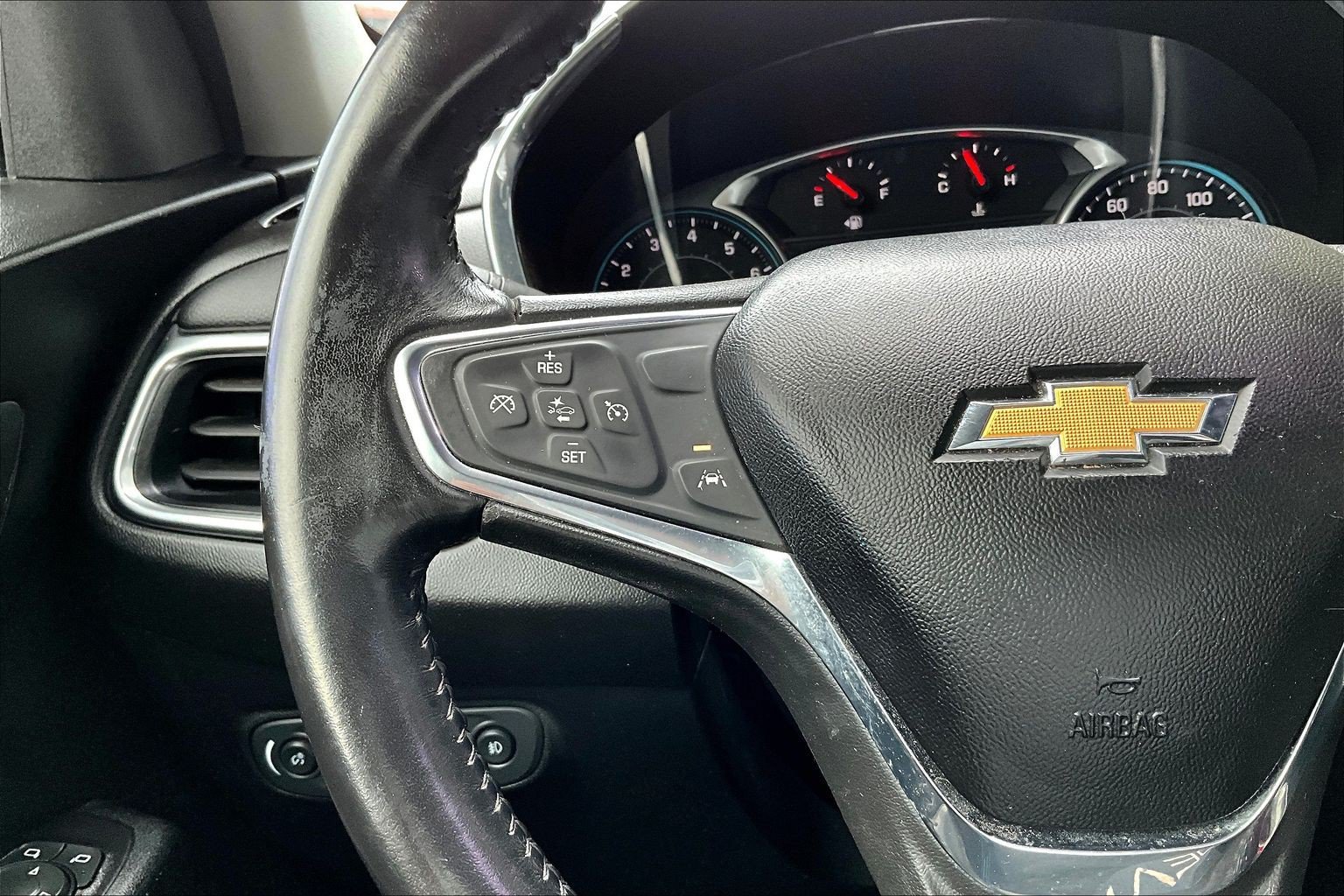 Used 2020 Chevrolet Equinox LT FWD image 11