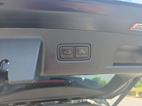 Used 2024 Kia Telluride SX Prestige w/ Towing Package AWD/4WD image 15