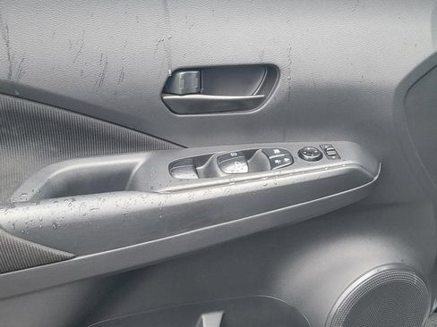 Used 2023 Nissan Kicks S FWD image 10