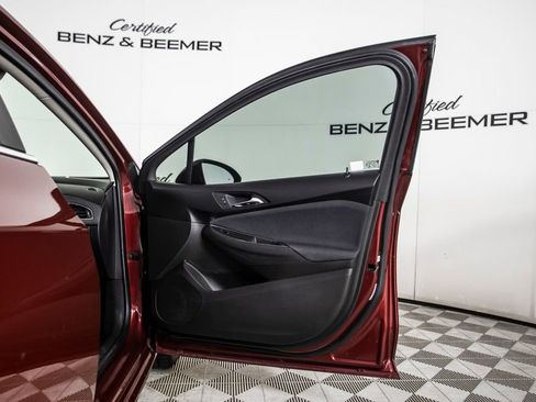 Used 2017 Chevrolet Cruze LT w/ Convenience Package image 16