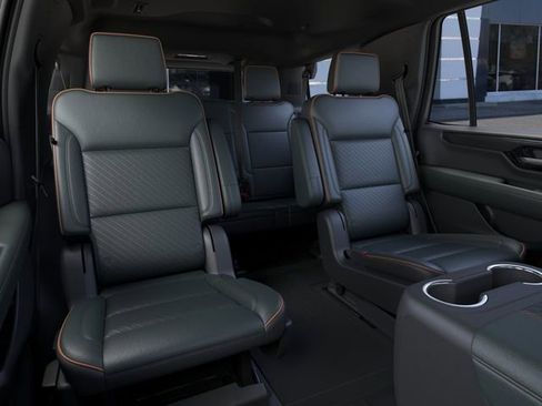 New 2026 GMC Yukon AT4 w/ AT4 Premium Plus Package AWD/4WD image 17
