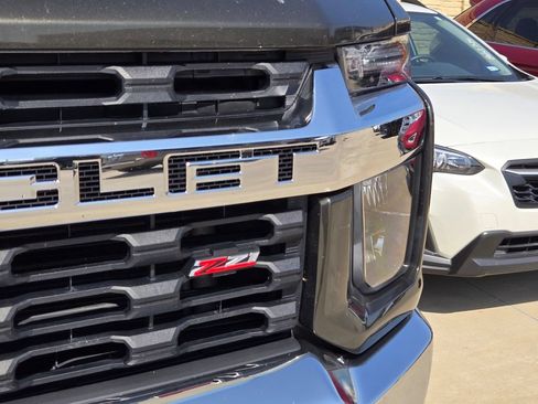 Used 2022 Chevrolet Silverado 2500 LT w/ Convenience Package AWD/4WD image 9