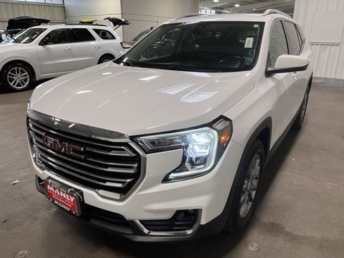 Used 2024 GMC Terrain SLT image 7