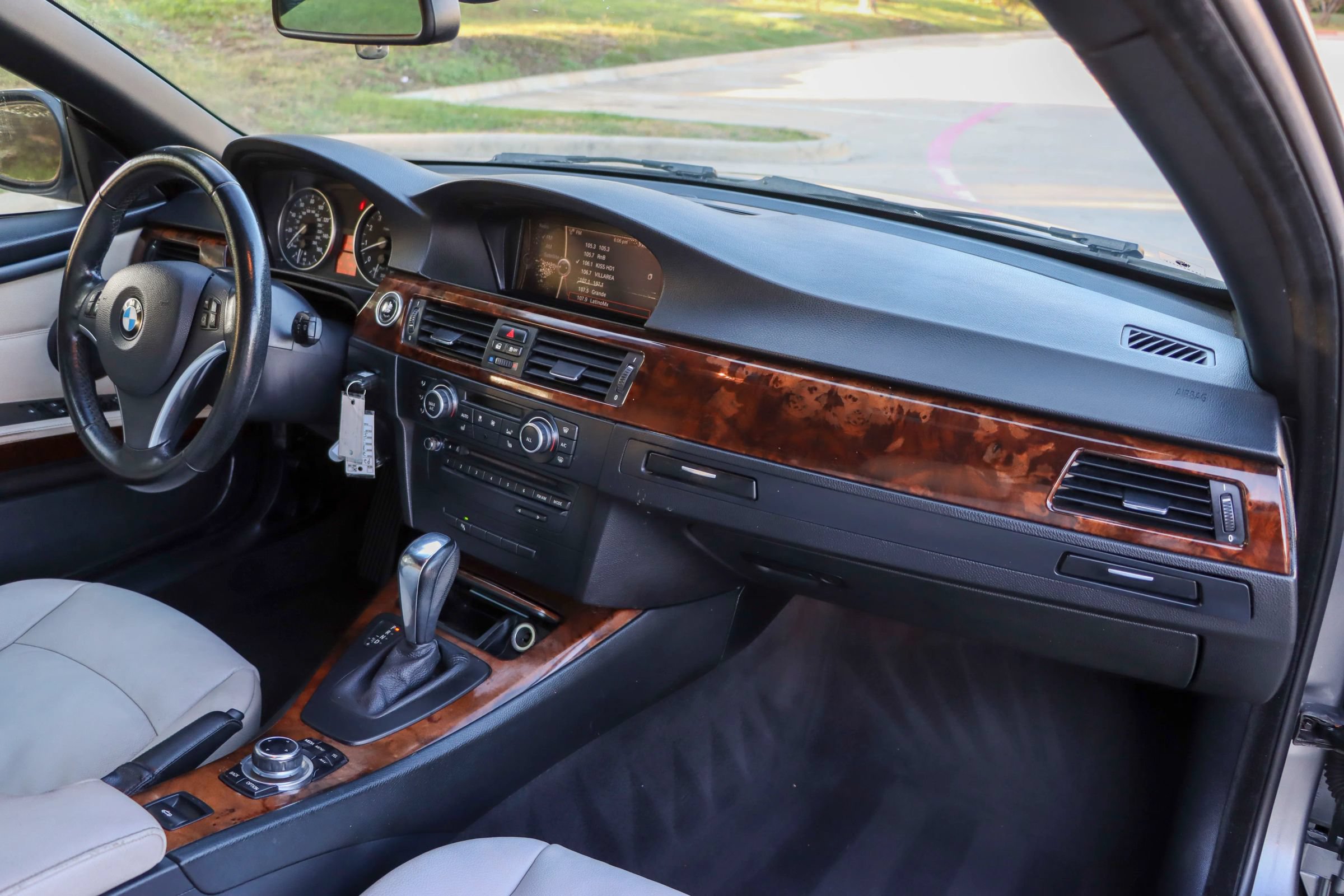 Used 2013 BMW 328i Convertible RWD image 28