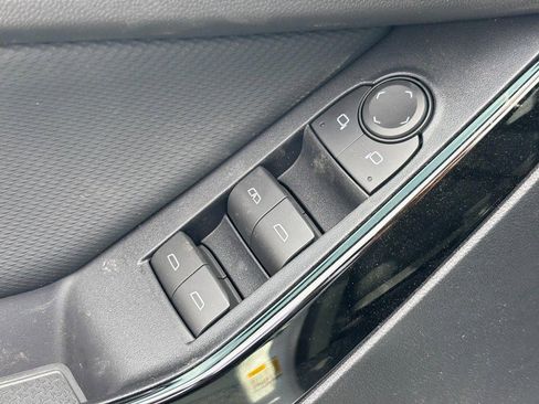 New 2026 Chevrolet Equinox LT FWD image 11
