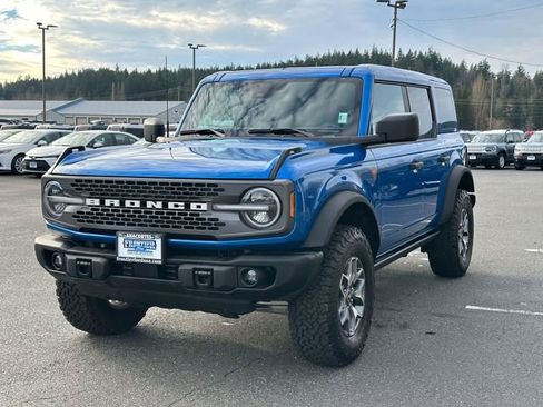 Used 2025 Ford Bronco Badlands image 7