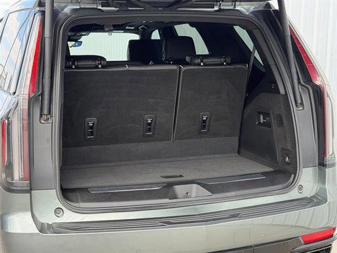 Certified 2024 Cadillac Escalade Sport Platinum w/ LPO, ONYX Package AWD/4WD image 5