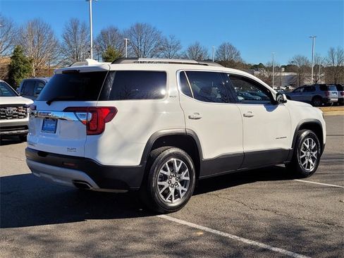 Used 2023 GMC Acadia SLT image 3
