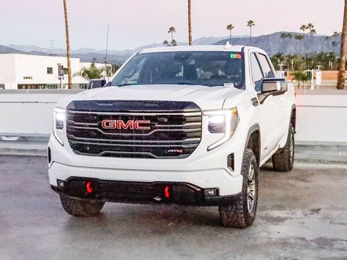 Used 2025 GMC Sierra 1500 AT4 image 3