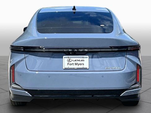 Used 2026 Lexus ES 350e w/ Convenience Package FWD image 4
