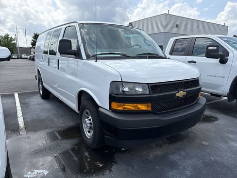 New 2025 Chevrolet Express 2500 w/ Driver Convenience Package image 2