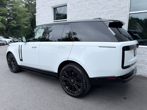Used 2023 Land Rover Range Rover Autobiography AWD/4WD image 6