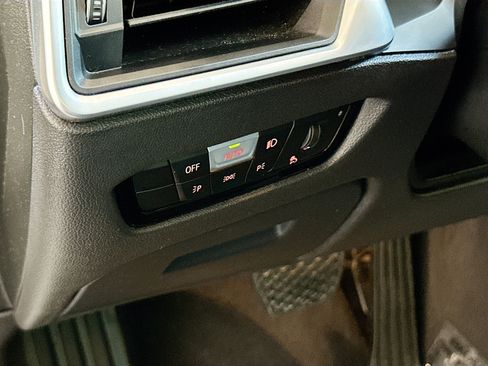 Used 2019 BMW 330i Sedan w/ Convenience Package RWD image 10