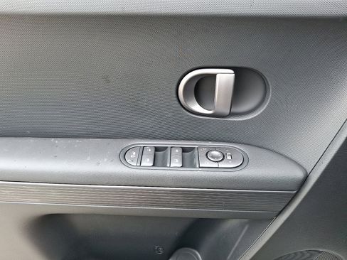New 2025 Hyundai Ioniq 5 SE image 11