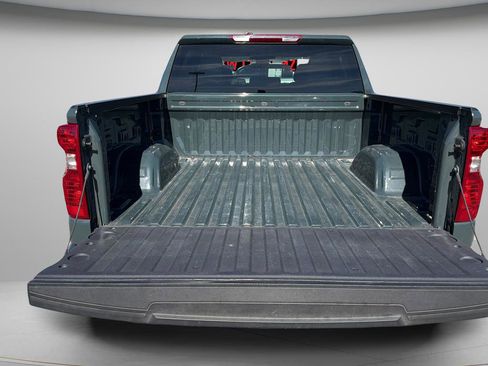 Used 2025 Chevrolet Silverado 1500 LT image 14