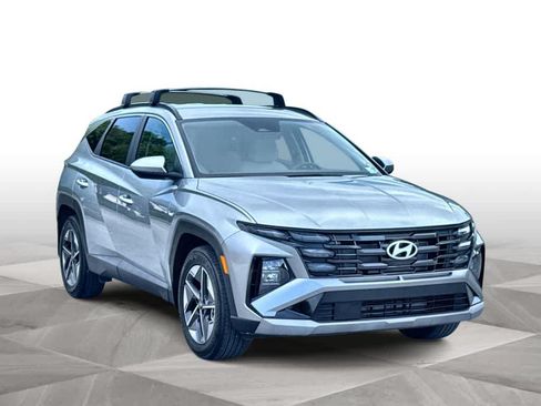 Used 2026 Hyundai Tucson SEL FWD image 2