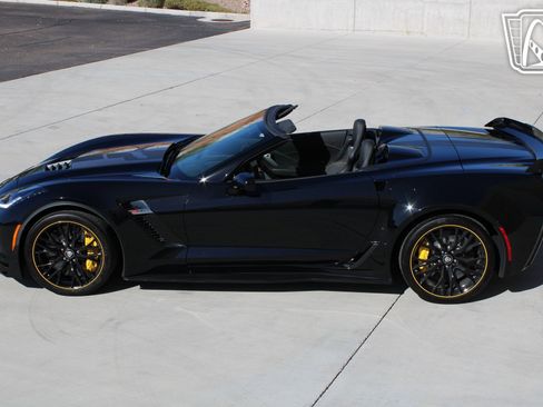 Used 2016 Chevrolet Corvette Z06 w/ C7.r Special Edition image 19