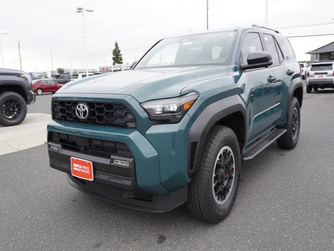 New 2026 Toyota 4Runner TRD Off-Road Premium AWD/4WD image 8