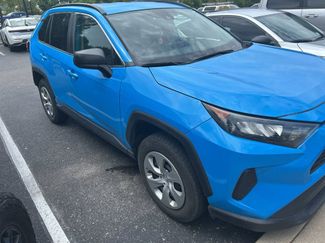 Used 2020 Toyota RAV4 LE image 1